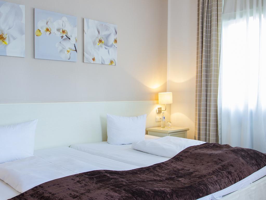 Hotel Schlee Hohenschäftlarn Dış mekan fotoğraf