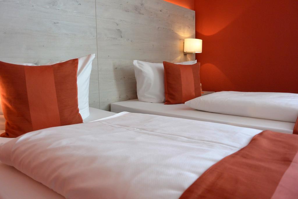 Hotel Schlee Hohenschäftlarn Dış mekan fotoğraf