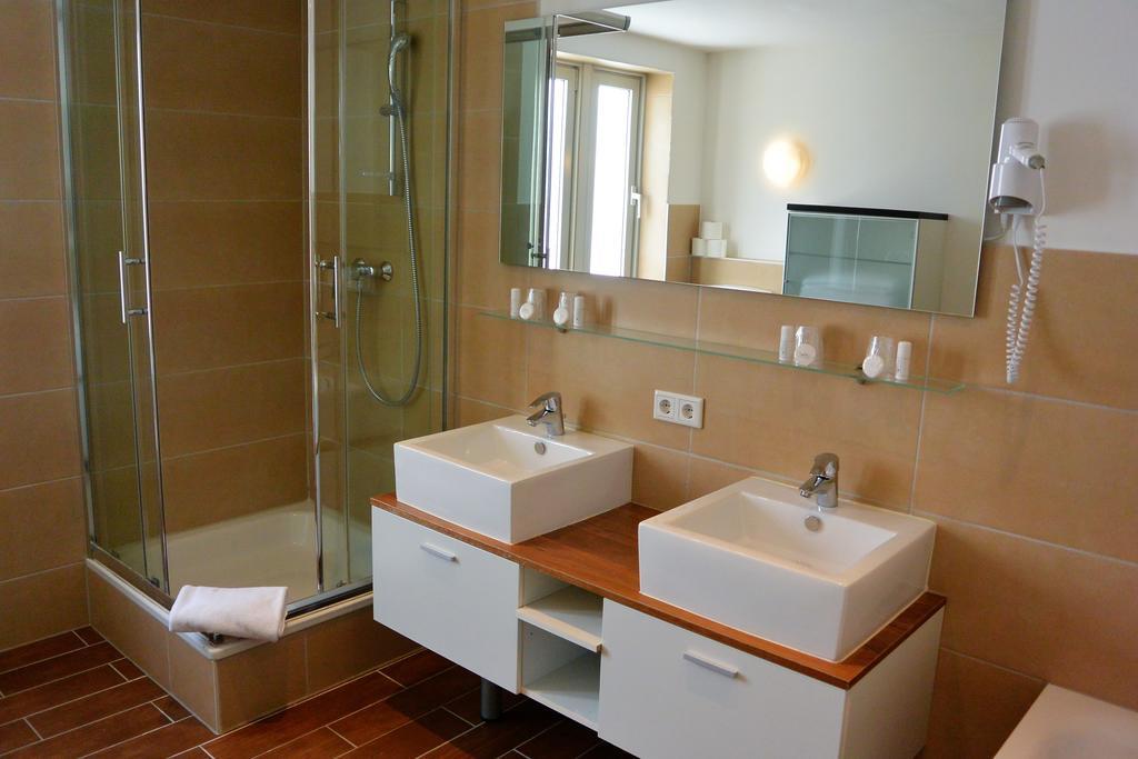 Hotel Schlee Hohenschäftlarn Dış mekan fotoğraf