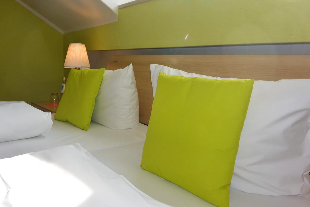 Hotel Schlee Hohenschäftlarn Dış mekan fotoğraf