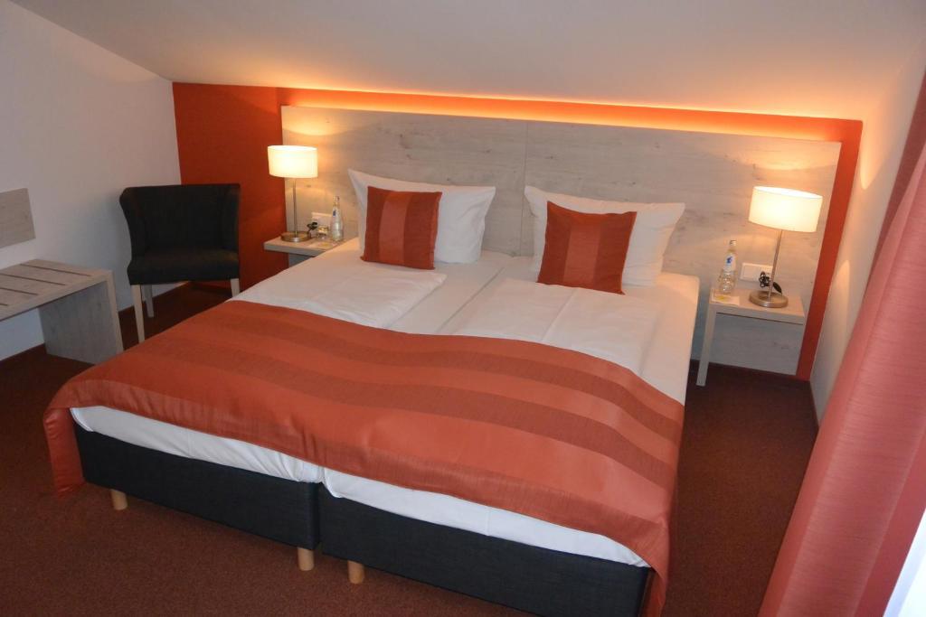 Hotel Schlee Hohenschäftlarn Oda fotoğraf