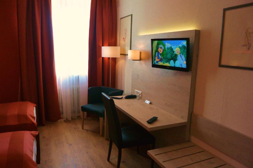 Hotel Schlee Hohenschäftlarn Oda fotoğraf
