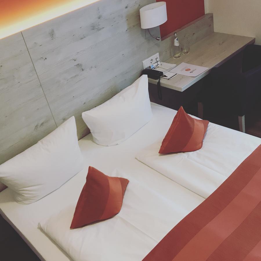 Hotel Schlee Hohenschäftlarn Dış mekan fotoğraf